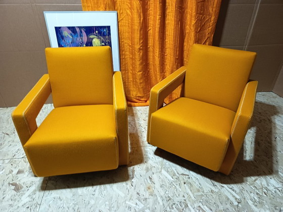 Image 1 of CASSINA Paire de fauteuils Utrecht 637 NEUF 2026 en laine KVARD Moutarde par Gerrit Rietveld