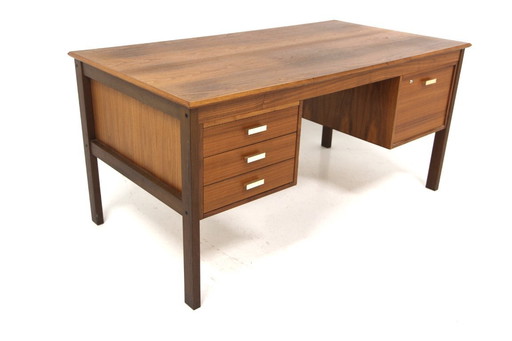 Scandinavian walnut desk, Arveskogs Möbelfabrik, Lammhult, Sweden, 1960