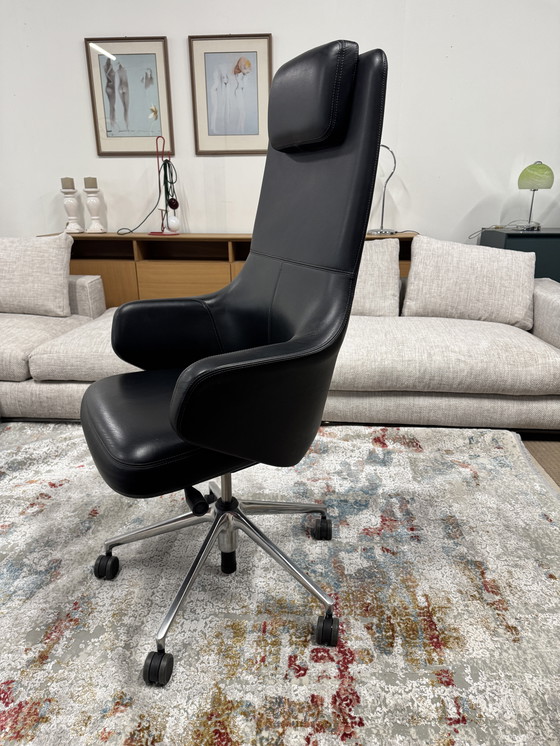 Image 1 of Vitra Repos