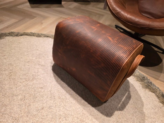 Image 1 of Poltrona nascosta incl. pouf di Label van den Berg