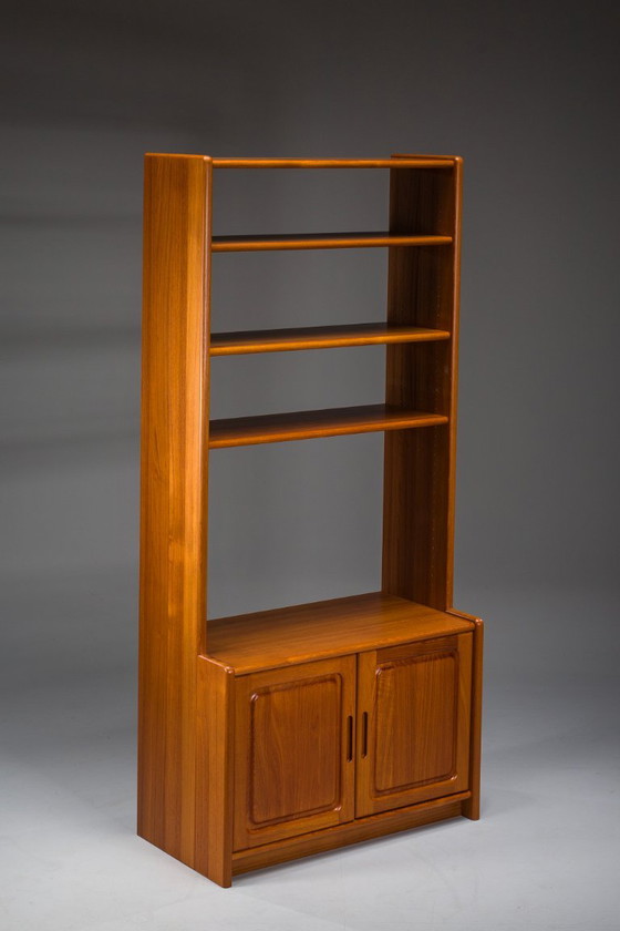 Deense Teak Boekenkast met Kast van Dyrlund, jaren 70 – Boekenkasten, Wood (photo 9 of 10)