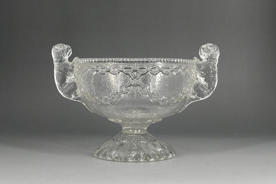 Image 1 of Antica ciotola in vetro pressato con piedistallo e manici a forma di cane – Decorazione a ghirlanda di catene (circa 1900)