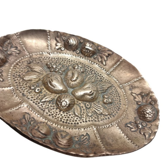 Image 1 of Alte Bronzeschale mit Fruchtmotiv