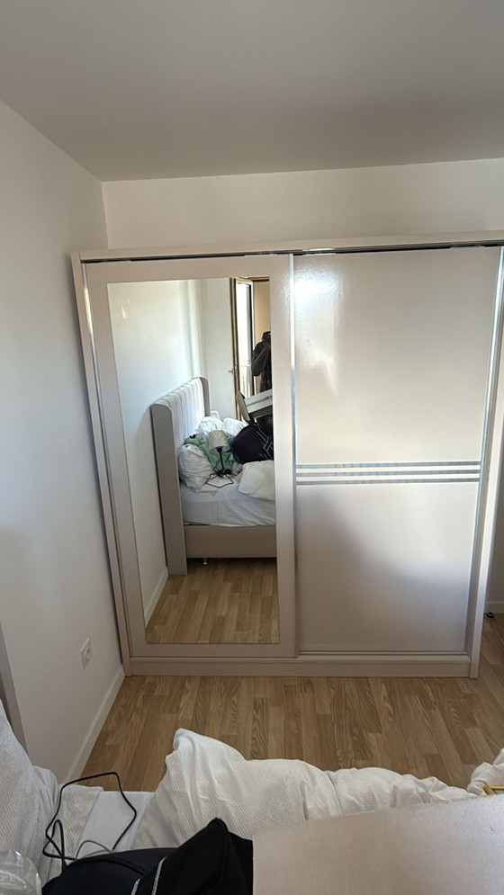 Image 1 of Armoire portes coulissante avec livraison gratuite