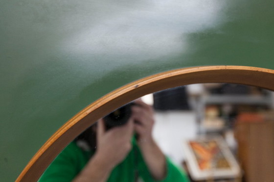 Image 1 of Espejo de pared redondo inusual, 60 cm, borde de teca sobre un tablero rectangular verde, años 60