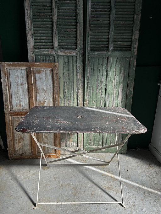 Bistro table