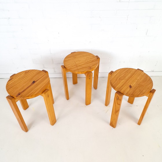 Image 1 of Lot de 3 tabourets vintage au design moderne du milieu du siècle