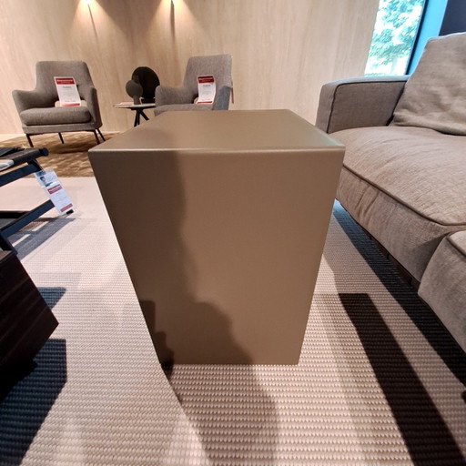 Mesa auxiliar Flexform Plain