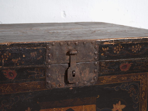 Malle ancienne peinte en bois de pin – Chine, circa 1900 – Armoires de rangement, Iron (photo 14 of 40)