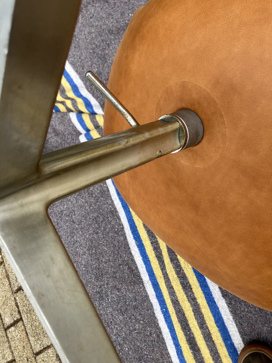 Image 1 of Original Vintage Fritz Hansen Swan Chair From 01-1975 in Beautiful Vintage Camel-Cognac Leather. In New Condition!!!