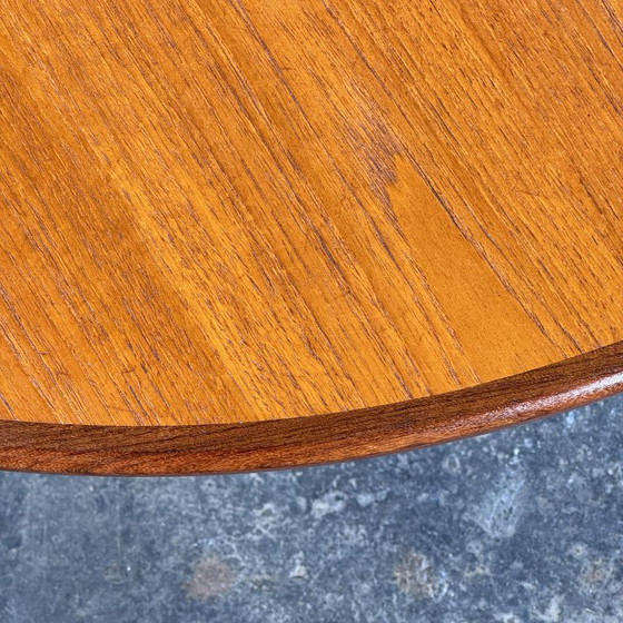 G-Plan Round Extendable Teak Dining Table, 1960s – Wood (photo 15 of 20)