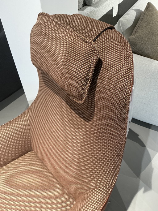 Rolf Benz MEG fauteuil + voetbank + hoofdsteun toonzaalmodel