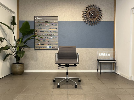 Vitra | Eames | EA 117 | Grijs Hopsak - Aluminium | 4x