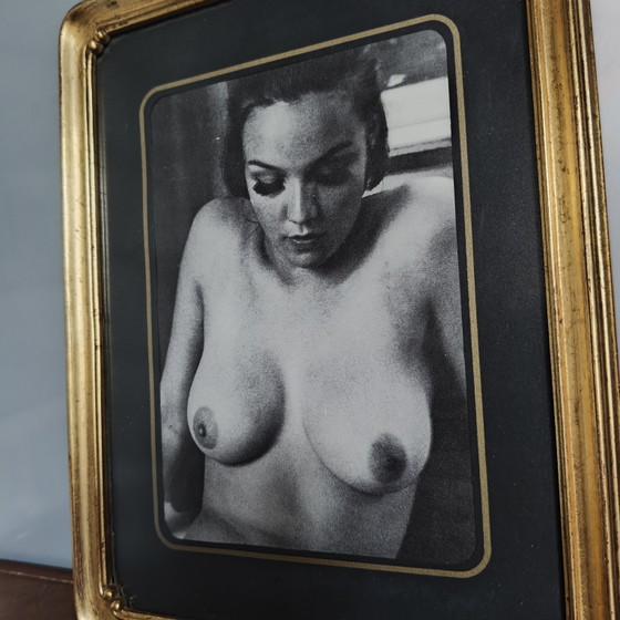 Foto erotica vintage di nudo in cornice dorata — Rivista Dummy n. 29, 1972 – Oggetti decorativi, Paper (photo 7 of 7)