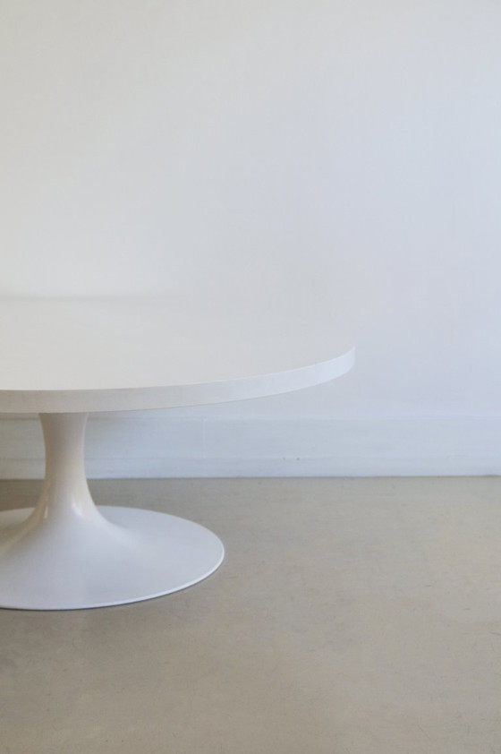 Image 1 of white tulip coffee table by Maurice Burke for Arkana