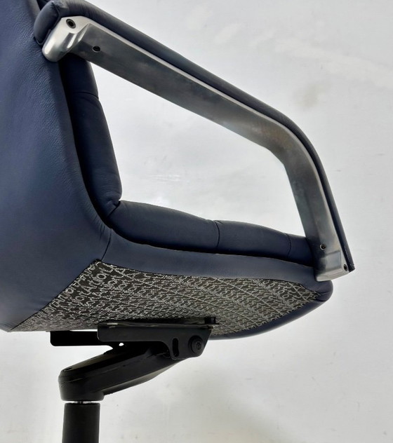 Image 1 of Canale Artifort