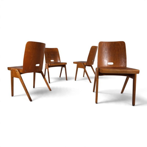 Set aus 4 Bauhaus-inspirierten Esszimmerstühlen, stapelbar, 1950 – Holz (photo 14 of 19)