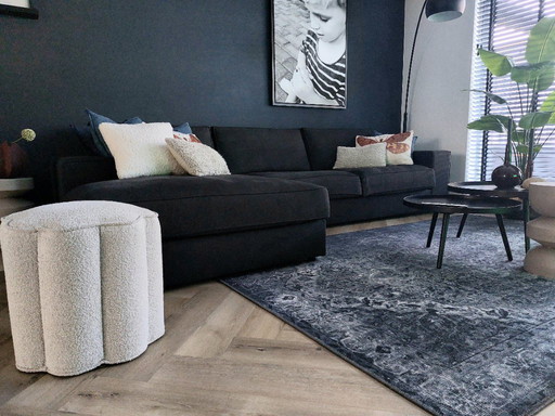 3-zits bank met chaise longue van Room108, model Noelle. 