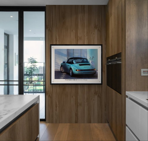 Porsche 911 Carrera 2 Targa – 1990 – Originele vintage Porsche poster – Klassieke auto-kunst – 76x102 cm