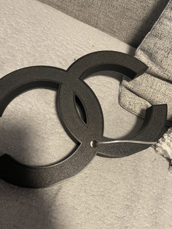 Image 1 of Boîte lumineuse Chanel
