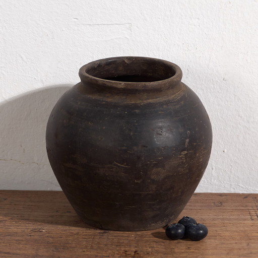 Kleine antike Vase in dunklen Tönen (ca. 1900) #16