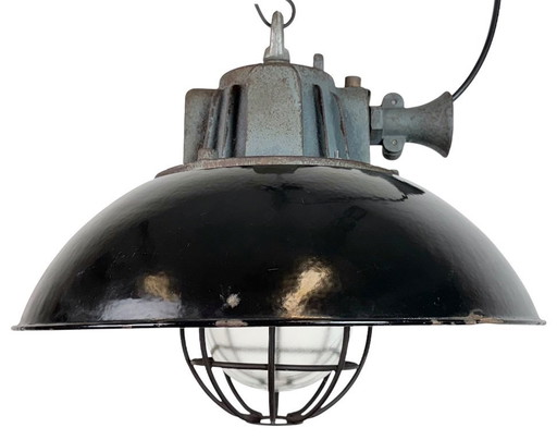 Lampada a sospensione industriale a gabbia in ghisa e smalto nero, anni '60