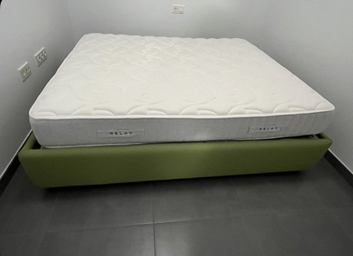 Lit 2 places Samoa, marque italienne - Cuir végan - Jamais utilisé – tweepersoonsbedden, Skai