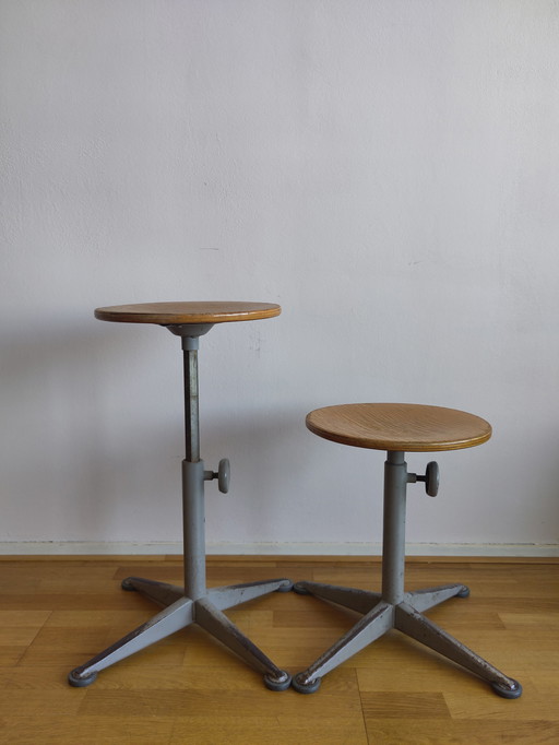 2x Friso Kramer Arbeitshocker Ahrend de Cirkel