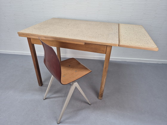 Image 1 of Uitschuifbare eetkamertafel. Vintage uitklapbare tafel.