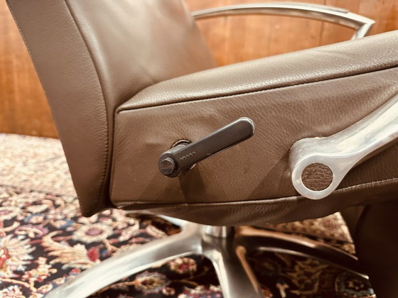 Jori Brainbuilder Adjustable recliner chair – Leather, Aluminium (photo 6 of 11)