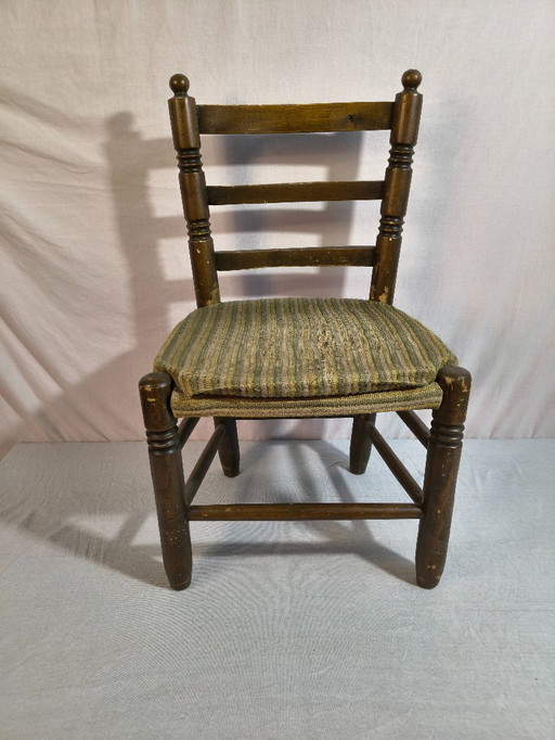 Hochstuhl, 110 Jahre alt