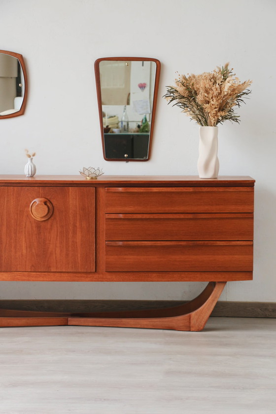 Image 1 of Vintage Beautility Teak dressoir - jaren 60