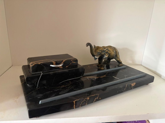 Set da scrivania Art Déco Portoro in marmo e bronzo con elefante (anni '20) – Oggetti decorativi, Bronze (photo 7 of 14)
