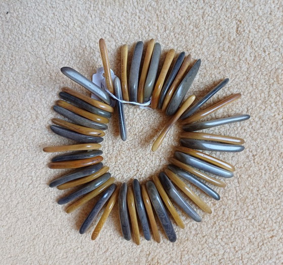 Image 1 of Trois bijoux en noix de Tagua (Colombie)