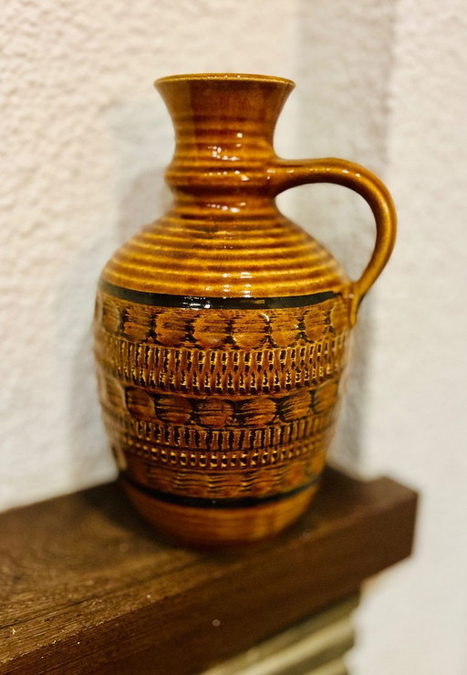 Bay West Germany vase from the 1960s. Ceramic