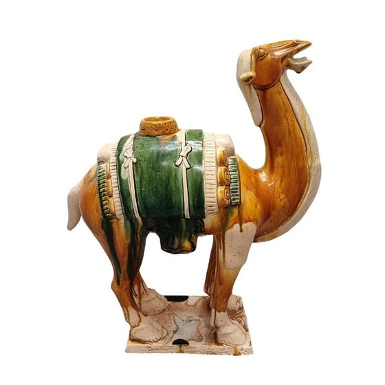 Image 1 of Dromedario de cerámica estilo Tang con esmalte Sancai.