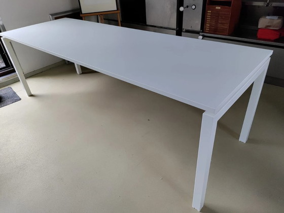 Image 1 of 4x Gaber Basket chairs + Arca table