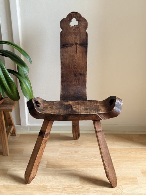 Vintage brutalist wooden tripod stool / side table