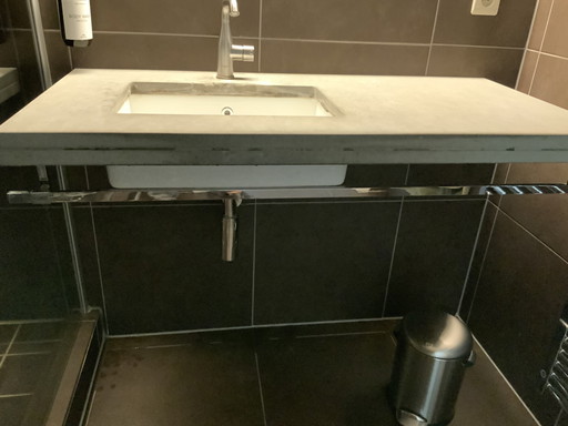 MOAB80 BLOCK Waschbecken – Italienisches Design, Naturstein

