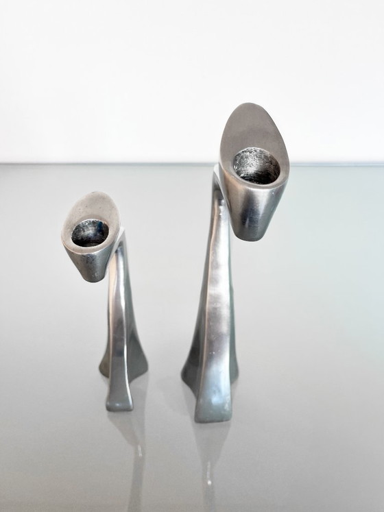 Image 1 of Set di due candelabri a forma di cigno di Matthew Hilton