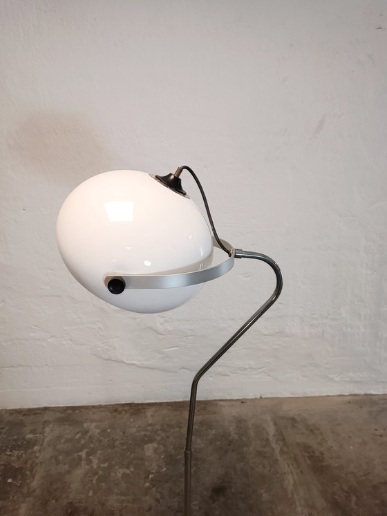 Image 1 of Vintage vloerlamp uit het ruimtetijdperk