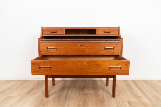 Image 1 of Escritorio de Arne Wahl Iversen