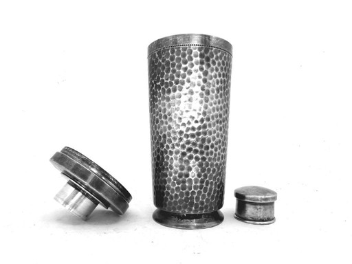 Macabo Cusano Milanino Italia, fino salero martillado por Aldo Tura, diseño de los años 70, chapado en plata.