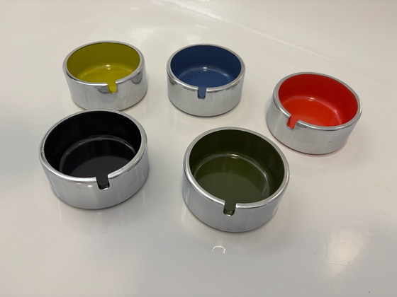 Space Age "Tower" Ashtray, Isamu Kenmochi for IPPAG, vintage 1970, Decorative Objects, Chrome, Plastic (photo 2 of 15)