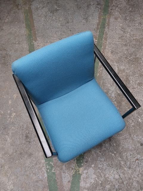 Image 1 of Blauer Rohrrahmenstuhl 1980