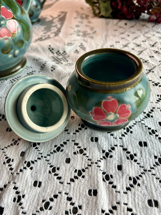 Vintage Sugar Bowl, 8 Large Dinner Plates, SMF Schramberg Garmisch, Majolica, Hand-painted, Kiln-fired 1970 (photo 4 of 9)
