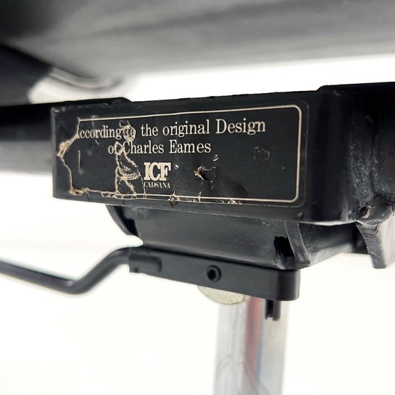 Silla de escritorio Eames EA119 de cuero, diseñada por Charles y Ray Eames para ICF, década de 1970. (photo 9 of 10)
