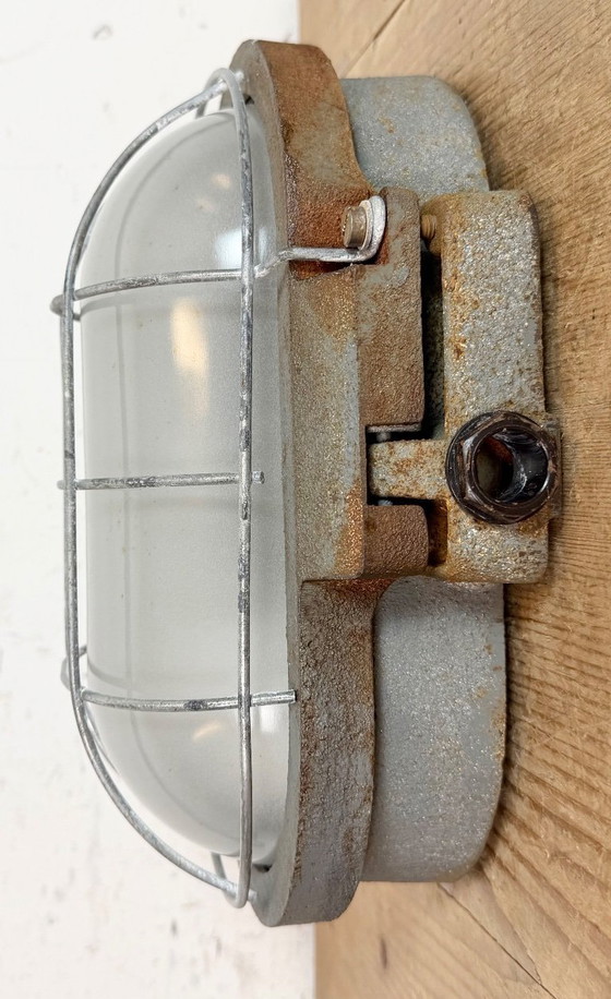 Image 1 of Applique industriale in ghisa grigia di Elektrosvit, anni '60