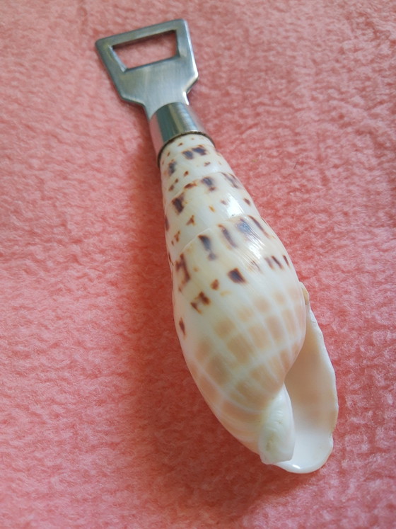 Apribottiglie vintage unico degli anni '60-'70 con manico a conchiglia. – Retro, Regali, Metal (photo 3 of 9)