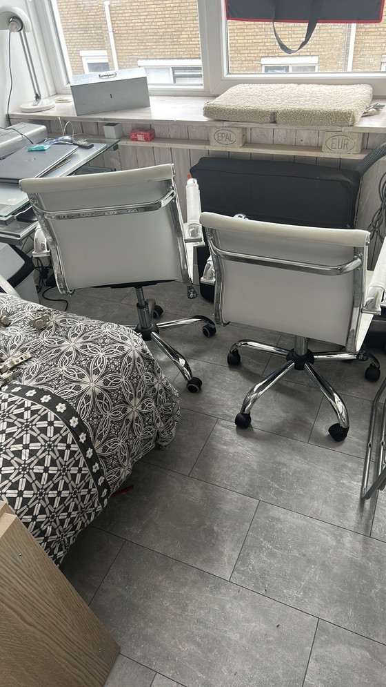 Image 1 of 2x buro stoelen EAMES look 